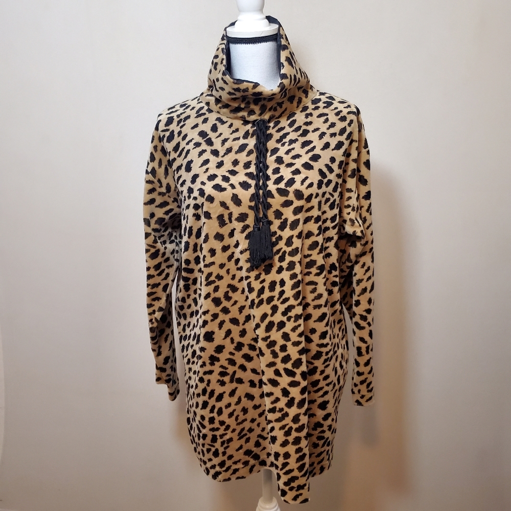 Dana Buchman animal print sweater sz#-Medium